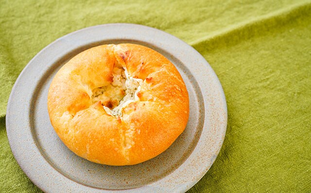 【セブン】話題のあのパンが新登場！強烈な味わいに