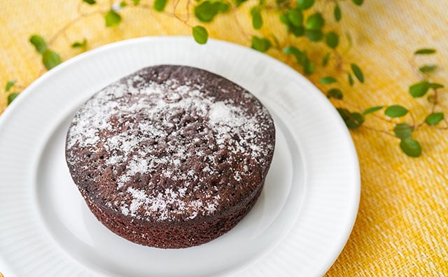 【ファミマ新発売】400kcal超えは、とろ~りチョコがたまらない!