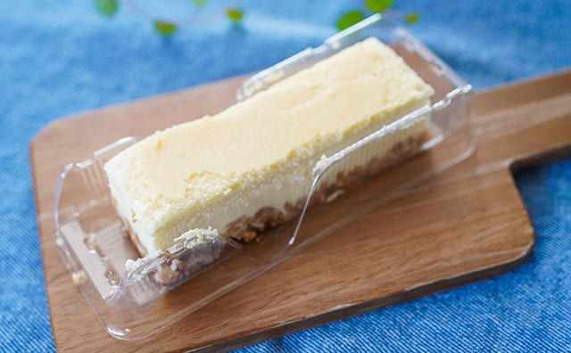 【セブン】スティック状のこれ、バターの香りがたまらない!