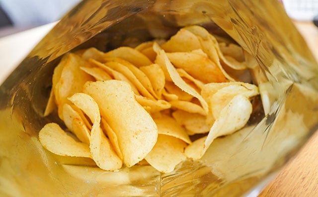 「買いだな」「最高にうまい」バター450%のポテトチップス爆誕
