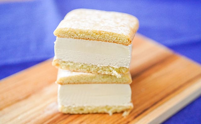 「絶対リピる」「間違いない組み合わせ」ファミマ限定アイスが激うま!