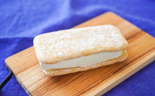 「絶対リピる」「間違いない組み合わせ」ファミマ限定アイスが激うま!