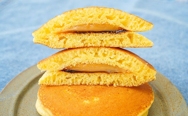 セブンで116円!2種クリーム入りのパンケーキがうますぎる!