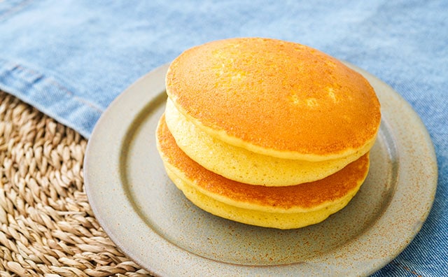 セブンで116円!2種クリーム入りのパンケーキがうますぎる!