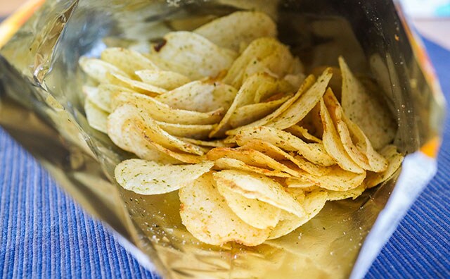 人気味がまさかの合体!? 中毒性MAXの限定ポテトチップス