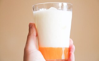 “割るだけ”で絶品フルーツオレに!? 「ねこねこキャップ」もかわいい！