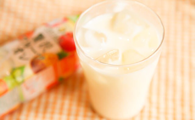 “割るだけ”で絶品フルーツオレに!? 「ねこねこキャップ」もかわいい!