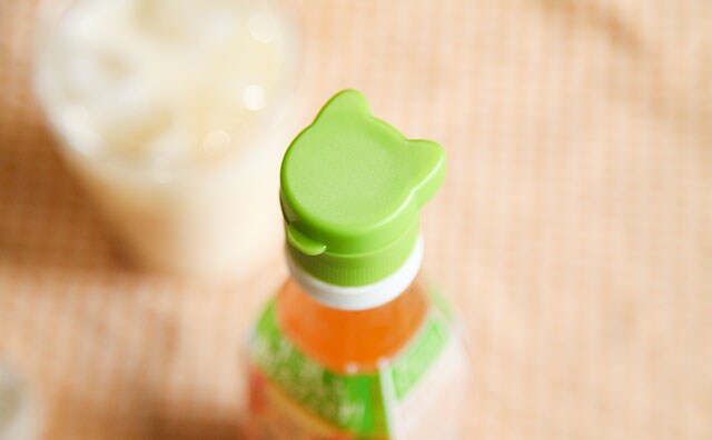 “割るだけ”で絶品フルーツオレに!? 「ねこねこキャップ」もかわいい!