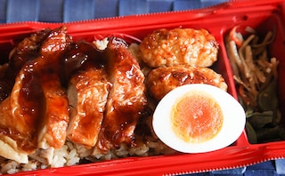 これがワンコイン!? ローソンの新作弁当が鶏肉好きホイホイすぎる！！