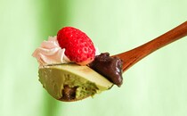 「癒される」「お得感ある」ファミマの新作スイーツを食べたら口の中に春がやってきた！