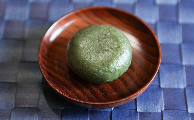 地味だと思ってナメてない?ローソンの「草餅」、激うまですから!!