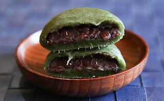 地味だと思ってナメてない？ローソンの「草餅」、激うまですから！！