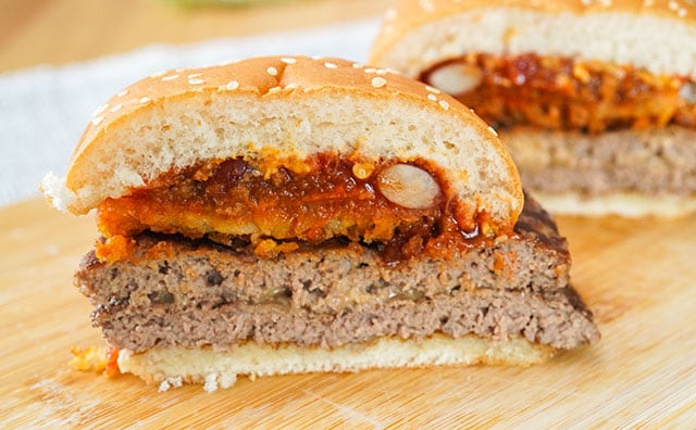 販売終了迫る!978kcalバーガーは意外と食べやすかった