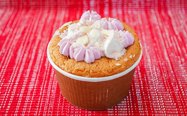 セブンはすでに春満開!? 可愛くておいしいふわふわスイーツ登場