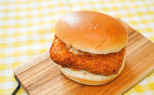 クオリティ高っ!セブンのぷりぷりバーガーが激うま!