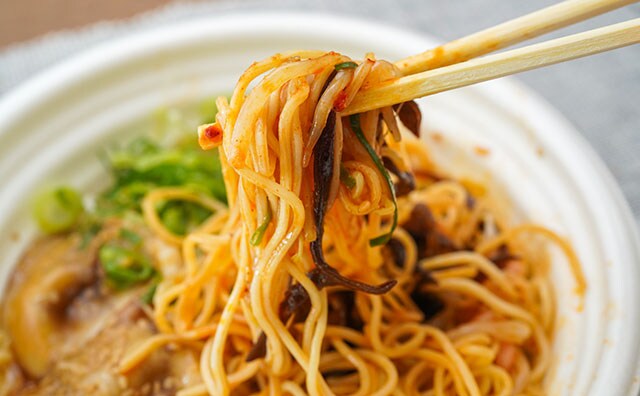 「過去最高のうまさ」有名店監修のセブンラーメンはやみつき系!