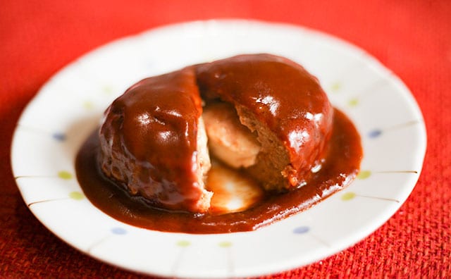 チーズが濃い！ローソンのハンバーグが忙しい人の味方すぎる！