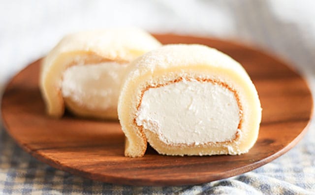 【原点回帰】「もち食感ロール」の新商品はまさかの王道シンプル？