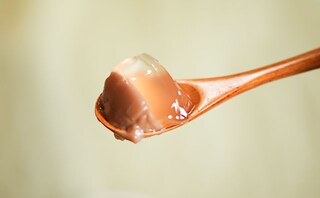 独特な食感にハマる！ローソンのくるみスイーツ、もう食べた？