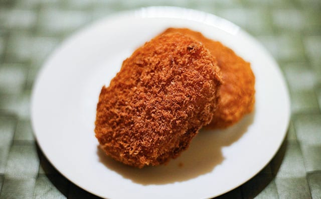 「おいしすぎる」「みんな食べて?」注目度急上昇中のファミマホットスナックの正体は…