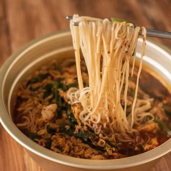 【もてなしオトコメシ】宮崎名物！素麺でつくる本格辛麺