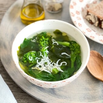 【からだケアレシピ】からだすっきり！「菜の花とわかめのスープ」