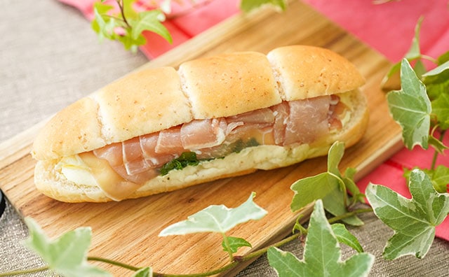 「セブンありがとう」「めちゃうまかった」具材みっちりのセブンサンド