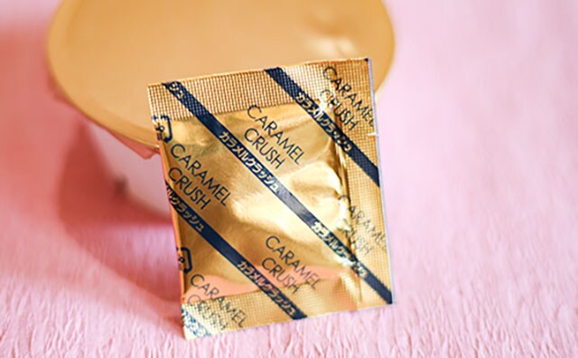 “魔法の粉”をかけて食べるローソン新作スイーツ！