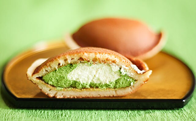 抹茶好きは集合!ローソン「どらもっち」の新作は“初コラボ”らしい!