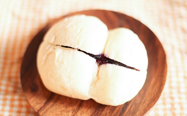 朝食にもおやつにも！ファミマの「白パン」がもっちり美味でした