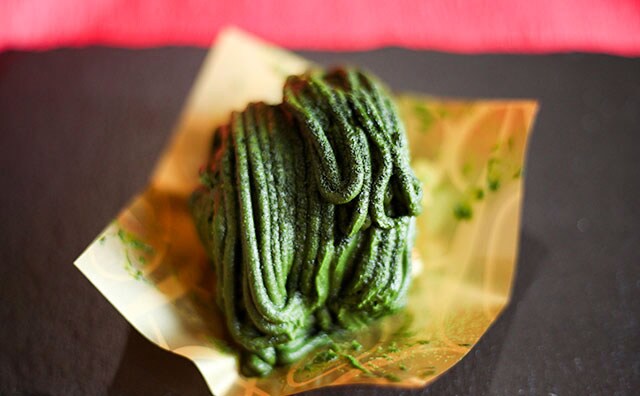 「毎日食べてる」「めっちゃ濃い」ローソンの抹茶スイーツが苦み強めでうまい!!