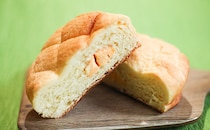 悪魔の組み合わせ…！「チェダーチーズメロンパン」にハマってます！