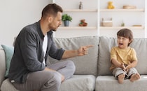 【魔の2歳児】「イヤイヤ期」は英語で何と言う？