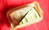 あなたはどっち派？　2種類の“お抹茶”が楽しめるケーキアソート登場！