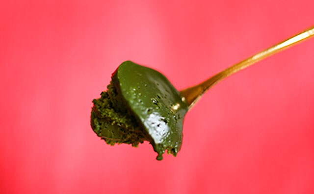 「とんでもなく抹茶」「おいしすぎる」抹茶好きにおすすめのローソンスイーツとは？