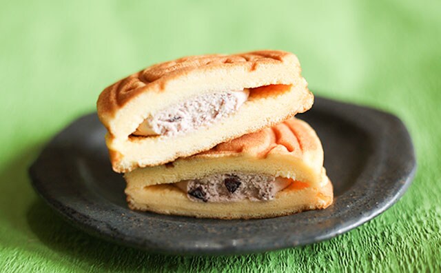 隠れた名スイーツ！ファミマで見つけたワッフルがヤバいやつだった…！