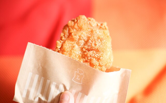 「世界一おいしい」「作った人天才」ハッピーターン味のLチキを食べてみたら…