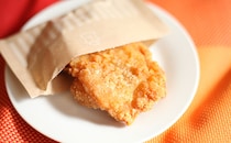 「世界一おいしい」「作った人天才」ハッピーターン味のLチキを食べてみたら…