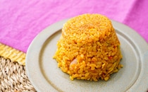 お皿不要！超手軽に食べられるセブン冷凍食品が本格的だった！