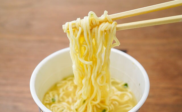 総合1位!人気店監修のカップ麺が絶品すぎる