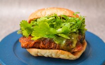 嫌いな人めっちゃ多そうだけど、激うますぎるバーガー爆誕