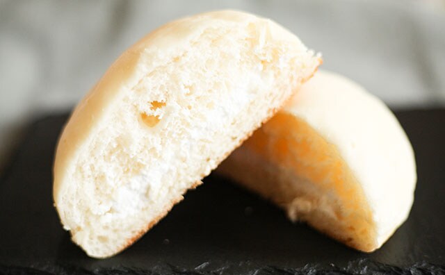 地域限定なの…?ローソンの“真っ白パン”が超おいしい!!