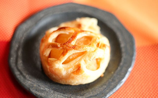 ほぼりんご！ローソンのアップルパイはごろっと食べごたえあり！