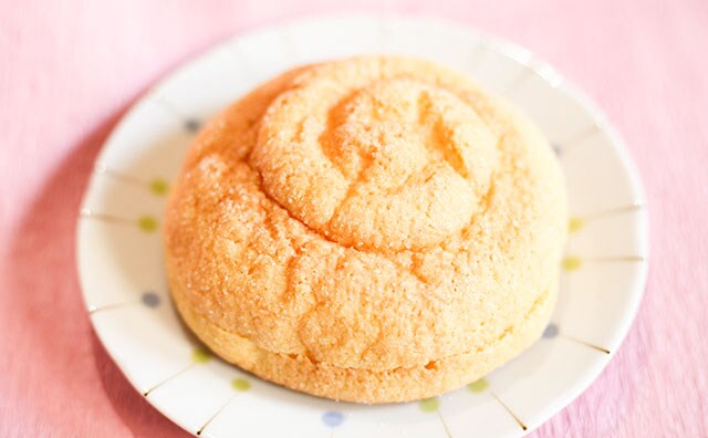 「ハマる」「はちゃめちゃにうまい」ローソンのメロンパン、うますぎるから食べて！！