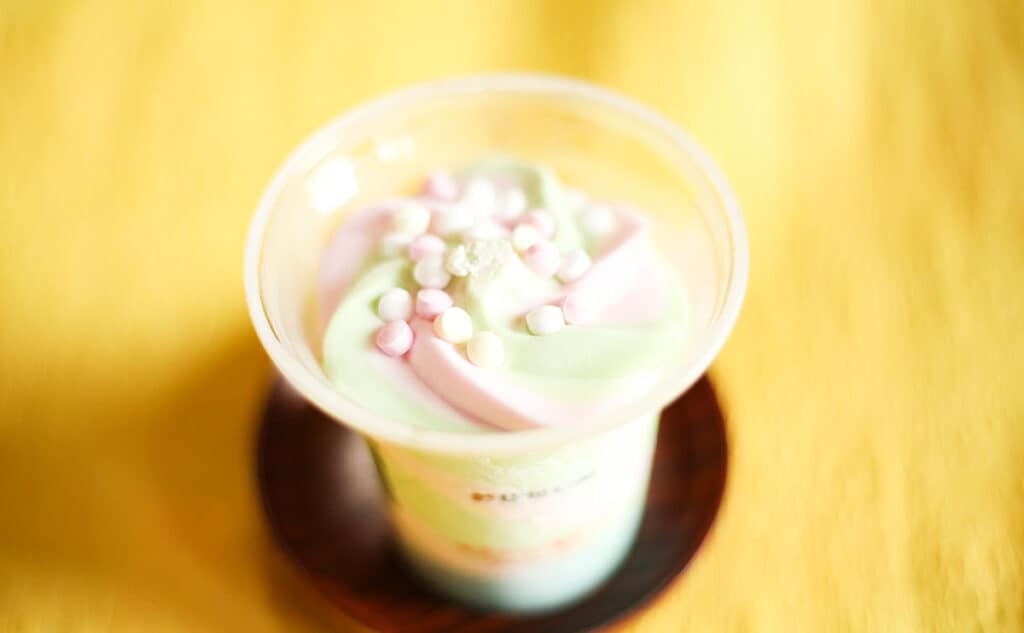 見た目だけじゃないぞ！ローソンの“ゆめかわ”アイスがさっぱりおいしい！