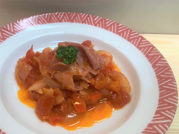 麻布十番のフレンチシェフ直伝！「トマトのバスク風煮込み」作ってみた！目玉焼きにかけたらウマ過ぎた！