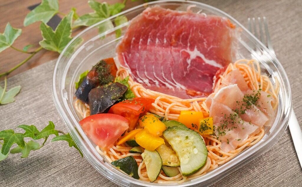 夏バテでもペロリ!セブンの冷製麺がうますぎて追い生ハムしちゃった