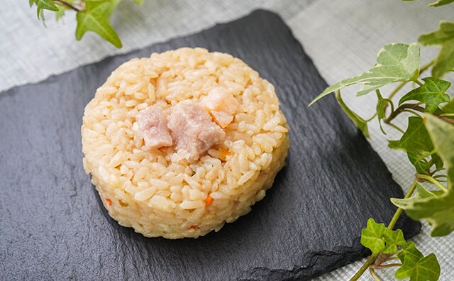 「めっちゃうまい」「懐かしい味」セブン新おにぎりの味は？