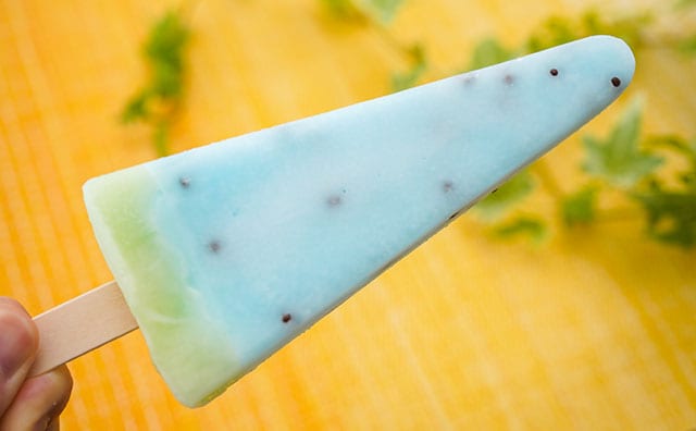 「普通のよりおいしい」「売り切れてた」話題の青いアイスとは?