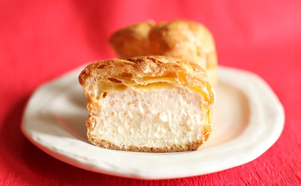 「最高です」「ハマりそう」ファミマのシュークリームが激うまだった!